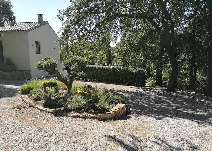 Studio au calme vue sur garlaban